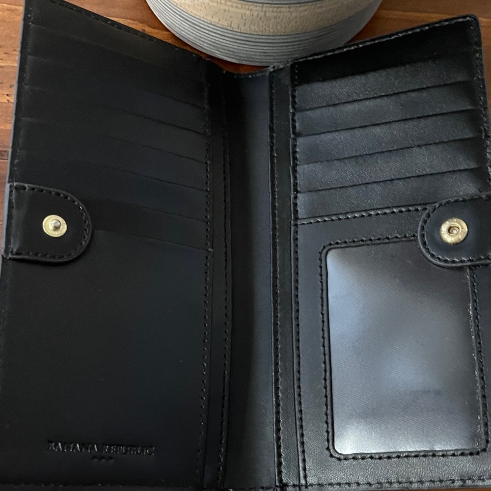 Banana Republic Factory Black Vegan Leather Wallet - Picture 3 of 3